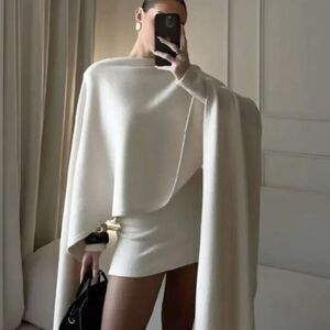 THEORY cream mini skirt